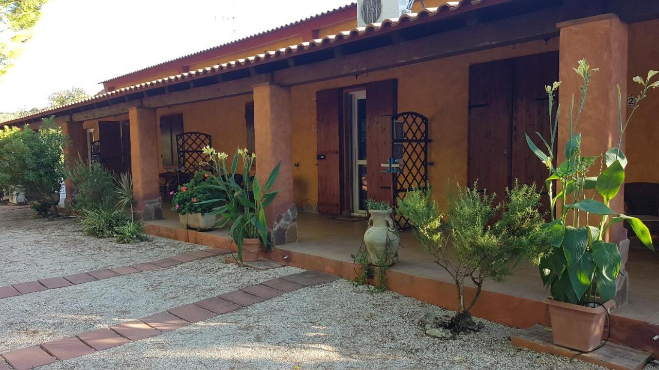 Agriturismo La Barca In Secca Olmedo Bagian luar foto