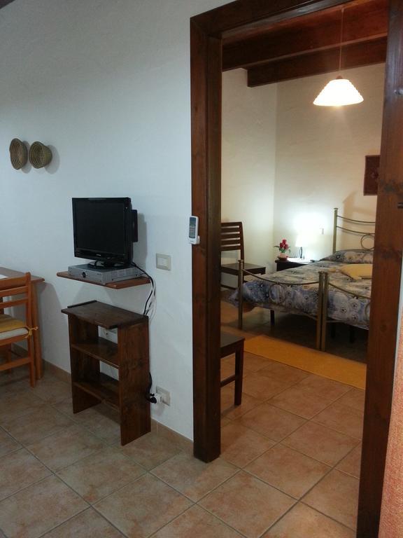 Agriturismo La Barca In Secca Olmedo Bagian luar foto