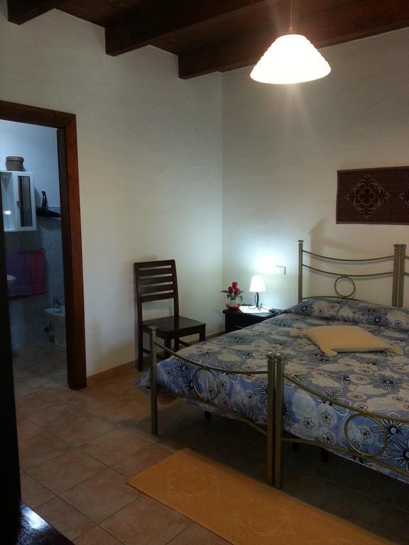 Agriturismo La Barca In Secca Olmedo Bagian luar foto