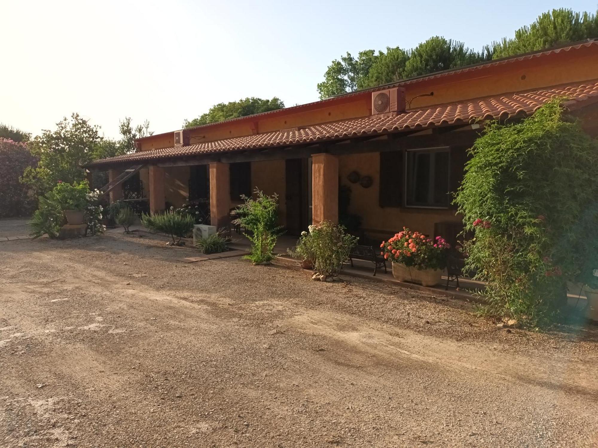 Agriturismo La Barca In Secca Olmedo Bagian luar foto