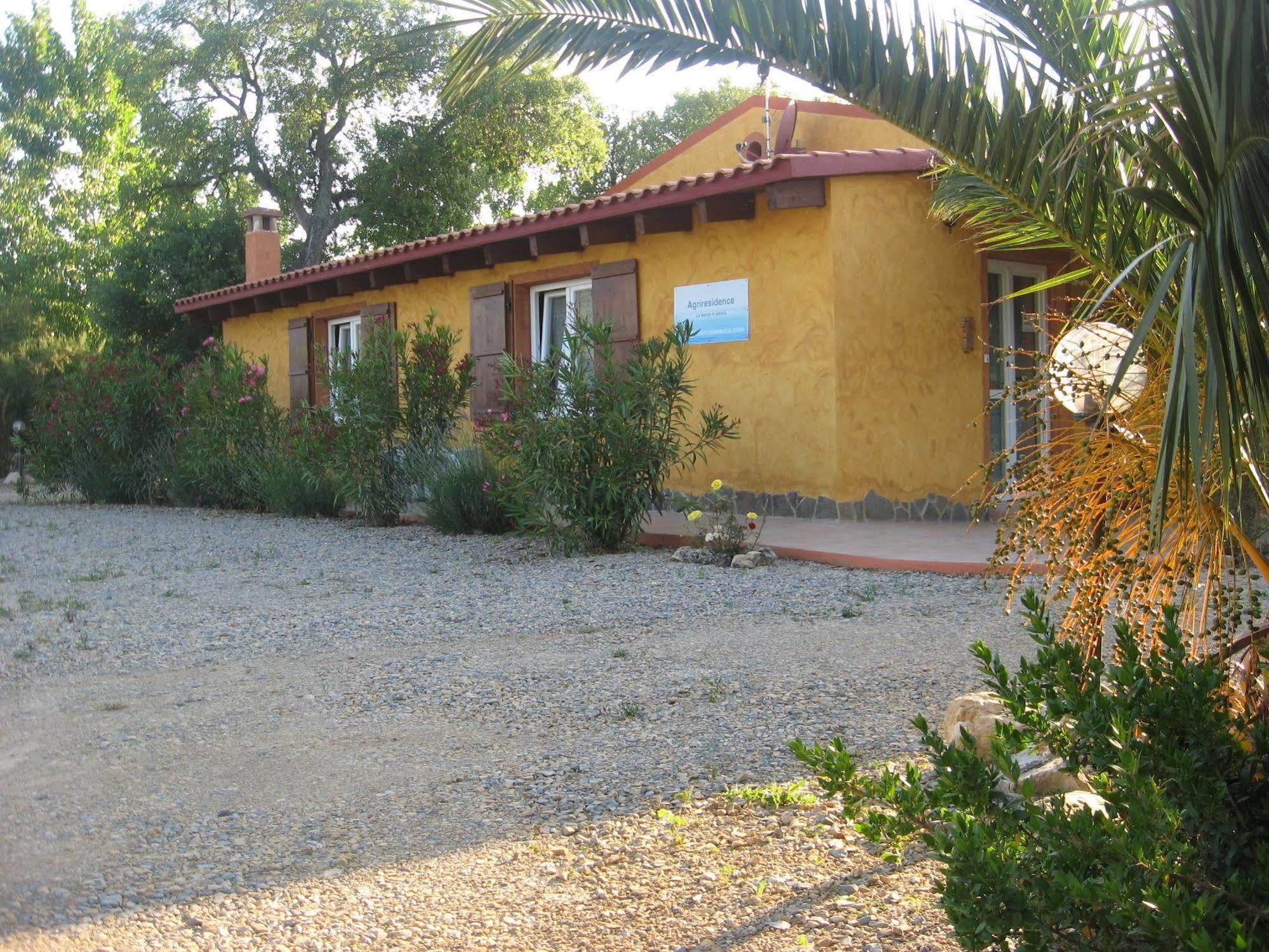 Agriturismo La Barca In Secca Olmedo Bagian luar foto